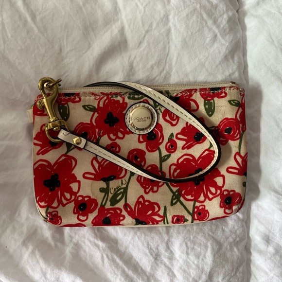 Coach wristlet - Picture 1 of 1